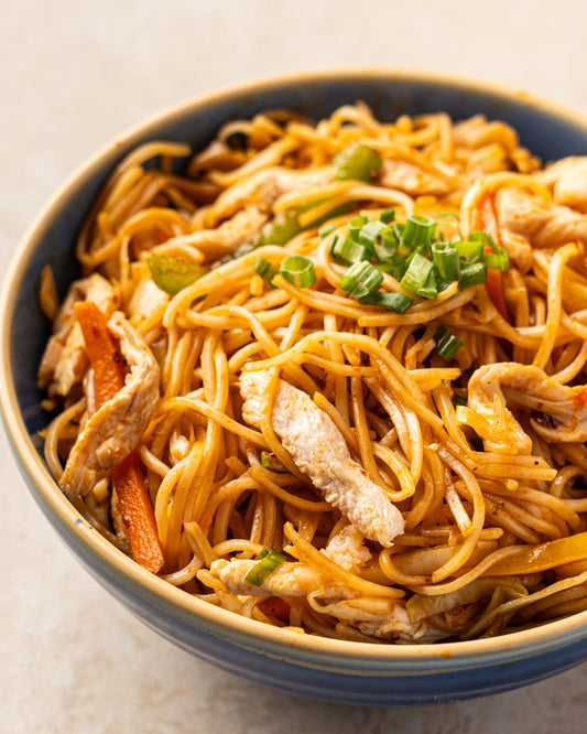 Home Style Stir-fried Noodles (Chicken)