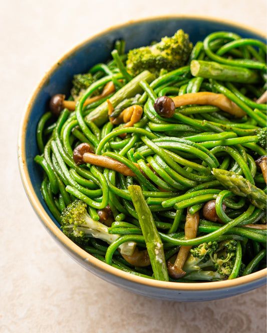 Spinach Noodles, Broccoli, Asparagus and Shimeji
