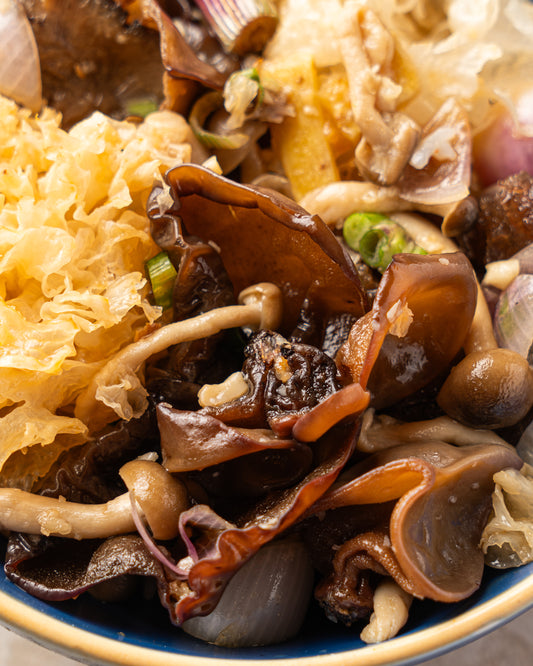 Stir-fried Enoki Mushroom and Glass Noodles in Garlic Sauce